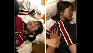 Gạ gẫm thằng em trai ngây ngô sờ vú