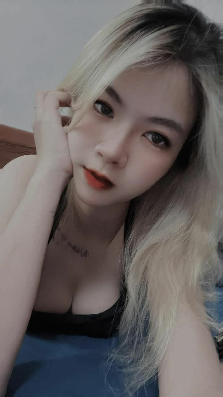 Có cô bạn gái dâm thanh niên mới lớn sướng phọt tinh